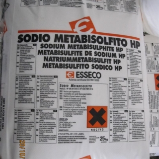 Sodium metabisulfite (Ý)